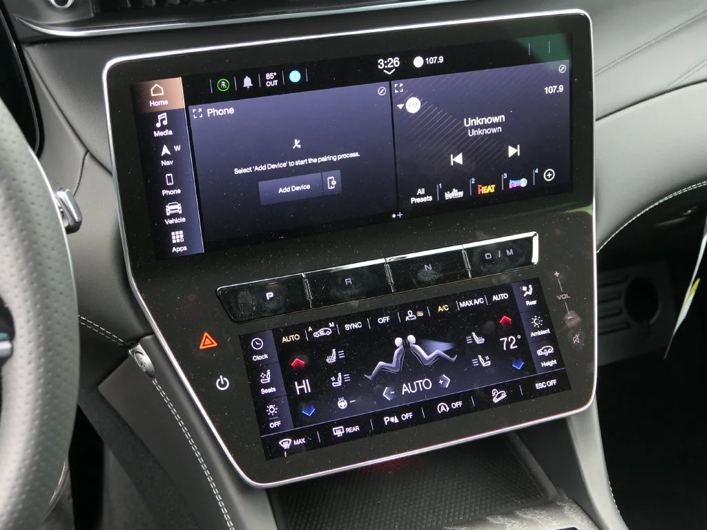 2026 Maserati Grecale Modena V6 - Photo 18
