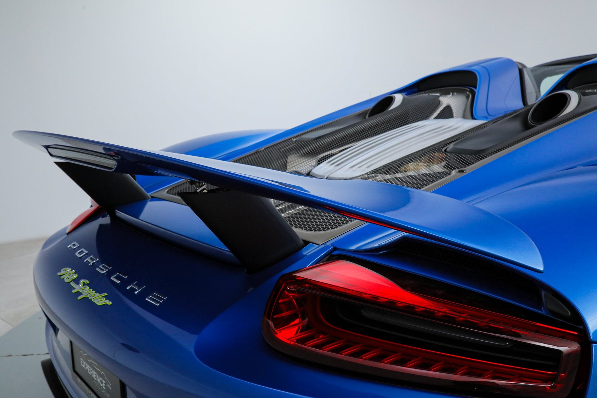 Used 2015 Blue Porsche  image 20