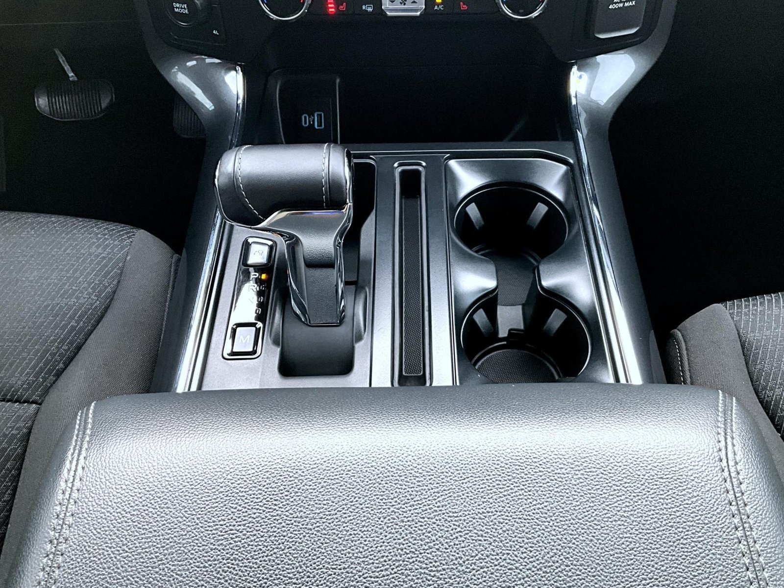 Used 2023 White Ford XLT image 16