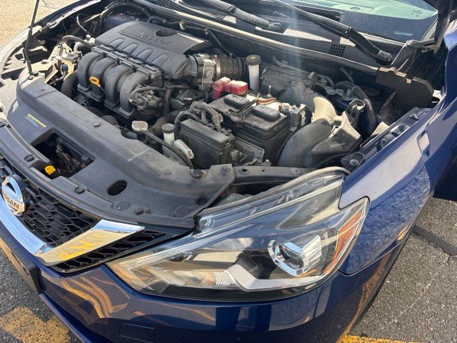 Certified Used 2018 Gray Nissan SR image 17