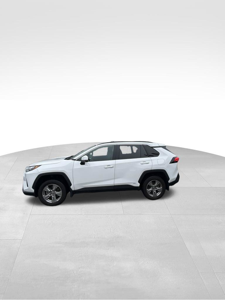 Used 2024 White Toyota XLE image 2