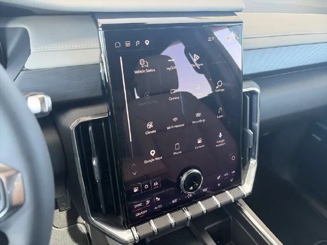 New 2027 White GMC Elevation image 16
