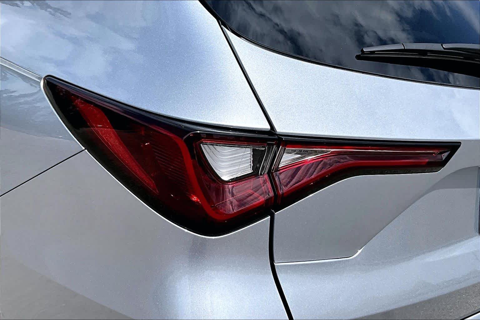 New 2026 Solar Silver Metallic Acura w/Advance Package image 14