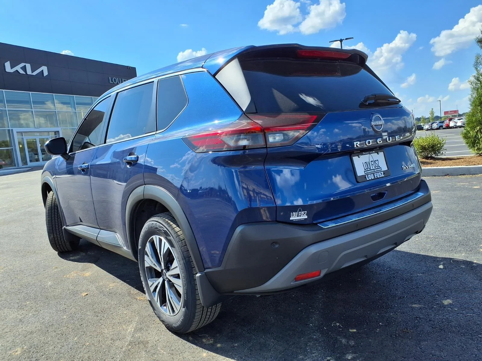 Used 2023 Caspian Blue Metallic Nissan SV image 31
