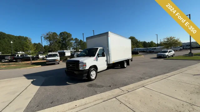 2024 Ford E-Series Cutaway Base