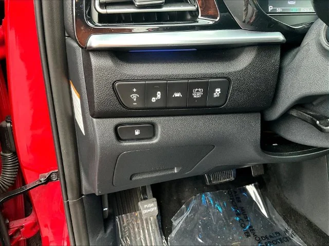 Used 2022 Red Kia LXS image 22