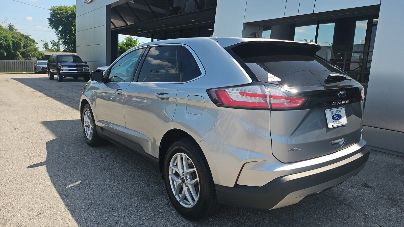 Used 2024 Silver Ford 2024 FORD EDGE SEL 4DR SUV 112.2 WB AWD image 3