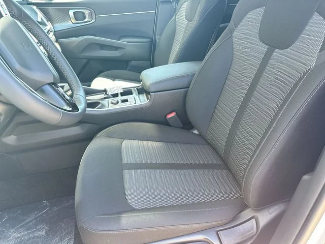 New 2026 Glacial White Pearl Kia LX image 15