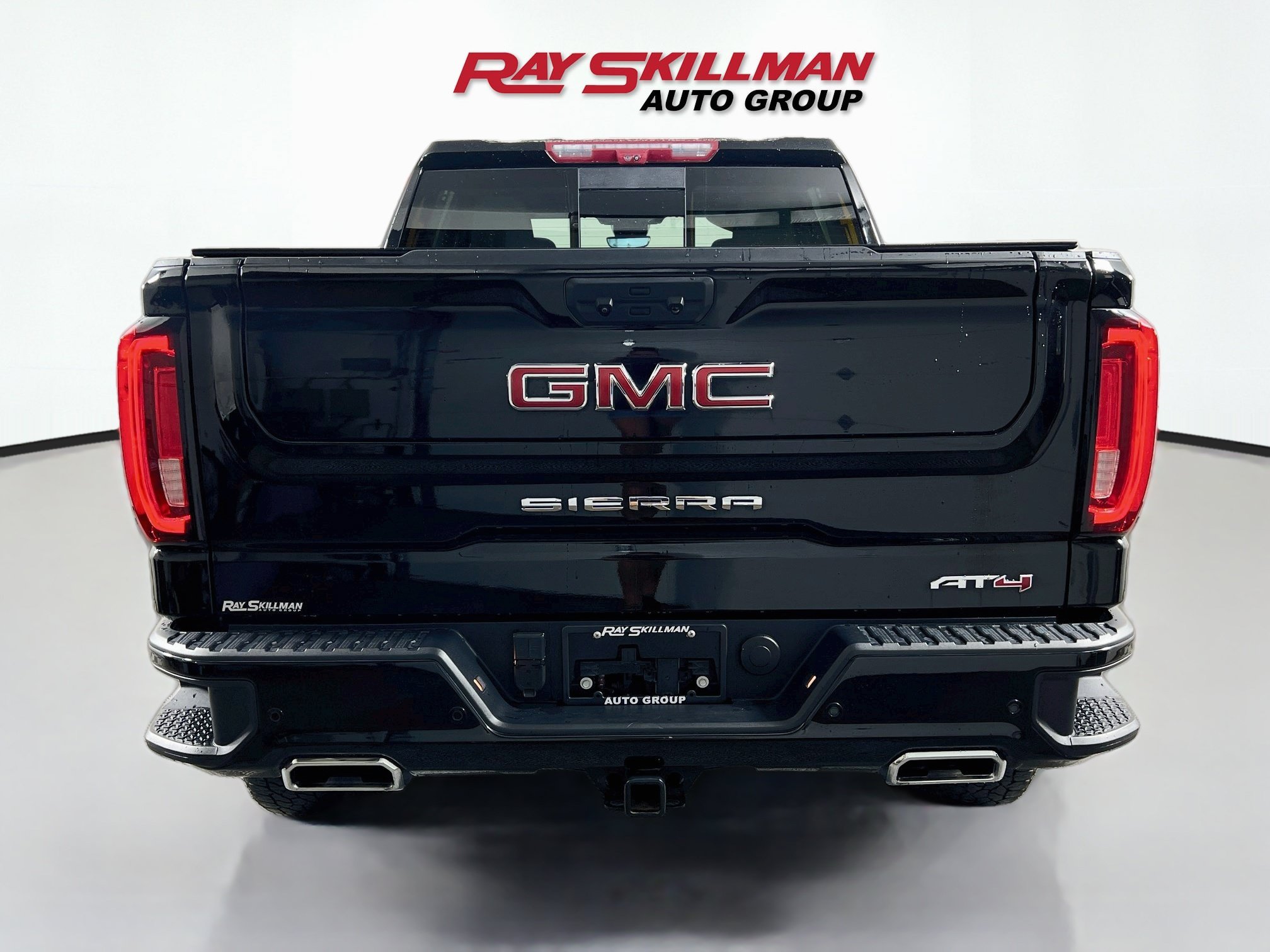 Used 2025 Onyx Black GMC AT4 image 6