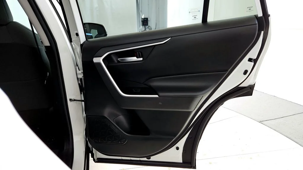 Certified Used 2021 White Toyota XLE image 19
