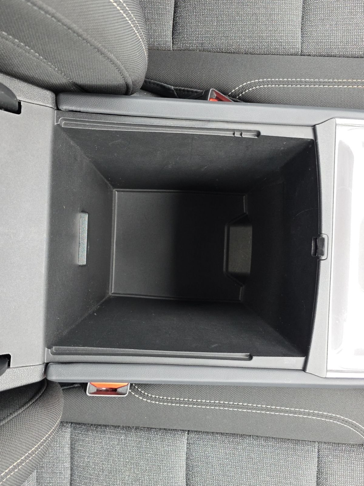 Used 2025 Black GMC Elevation image 29