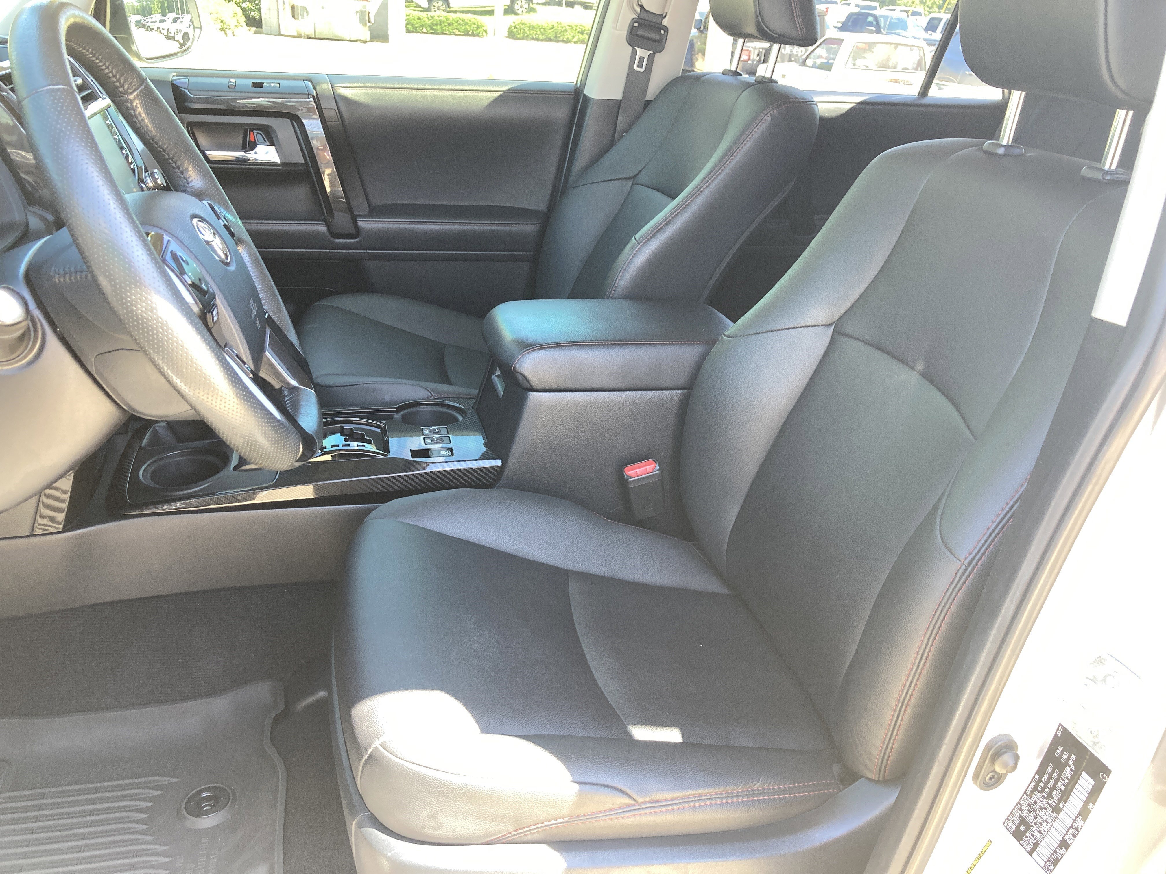 Used 2021 Classic Silver Metallic Toyota Venture image 14
