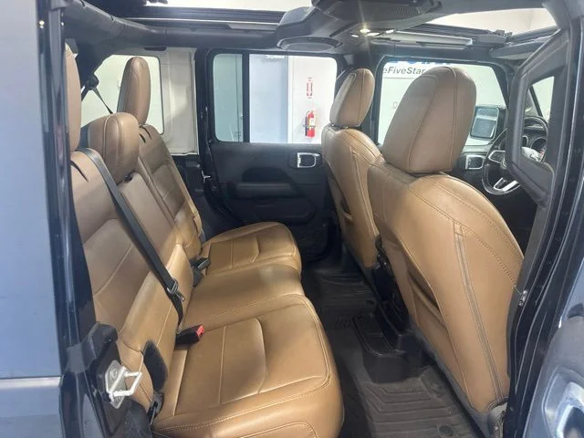 Used 2020 Black Jeep Unlimited Sahara image 23