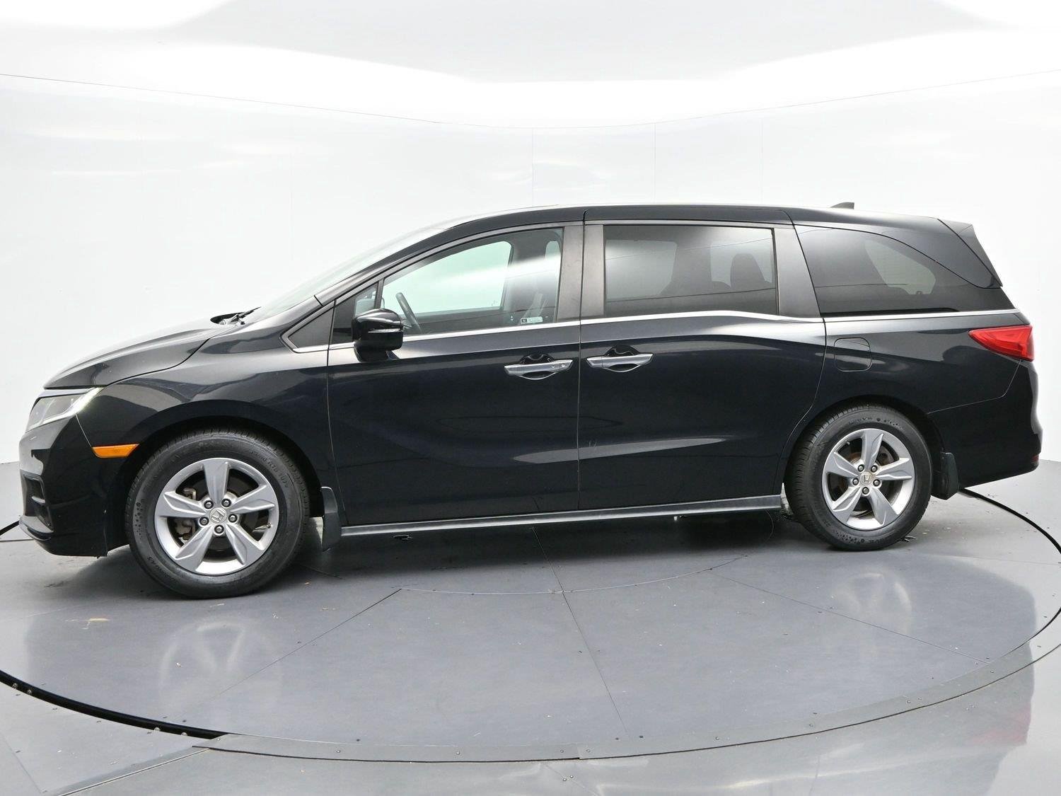 Used 2018 Crystal Black Pearl Honda EX-L image 4