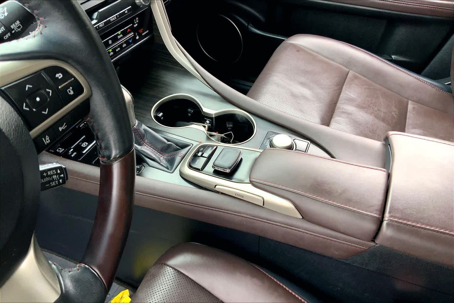 Used 2019 Eminent White Pearl Lexus  image 16