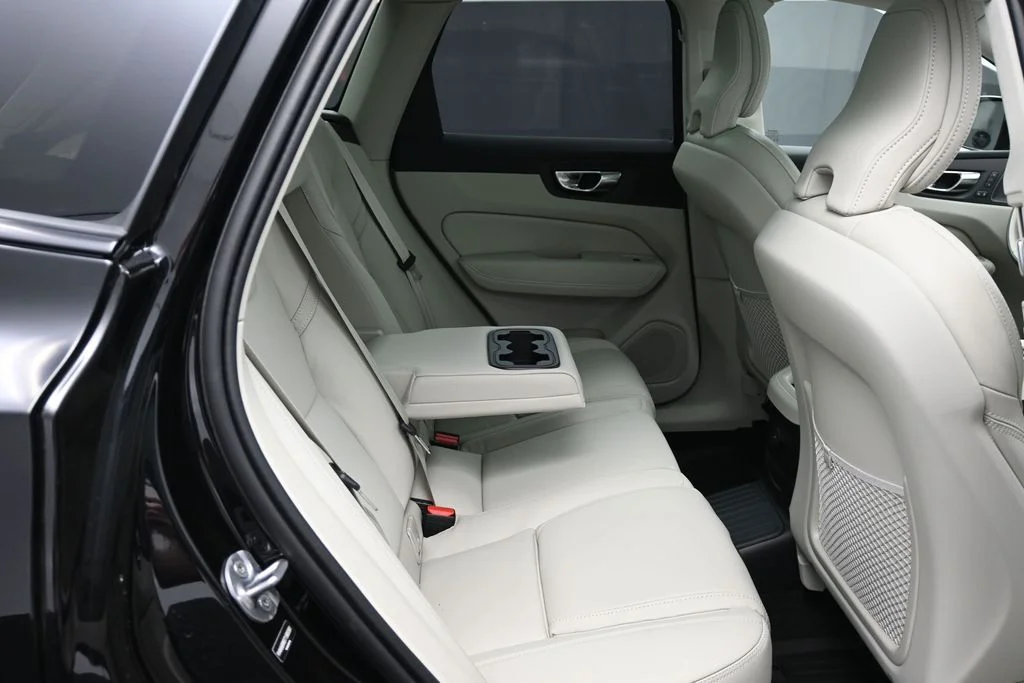 New 2026 Onyx Black Volvo T8 Ultra image 17