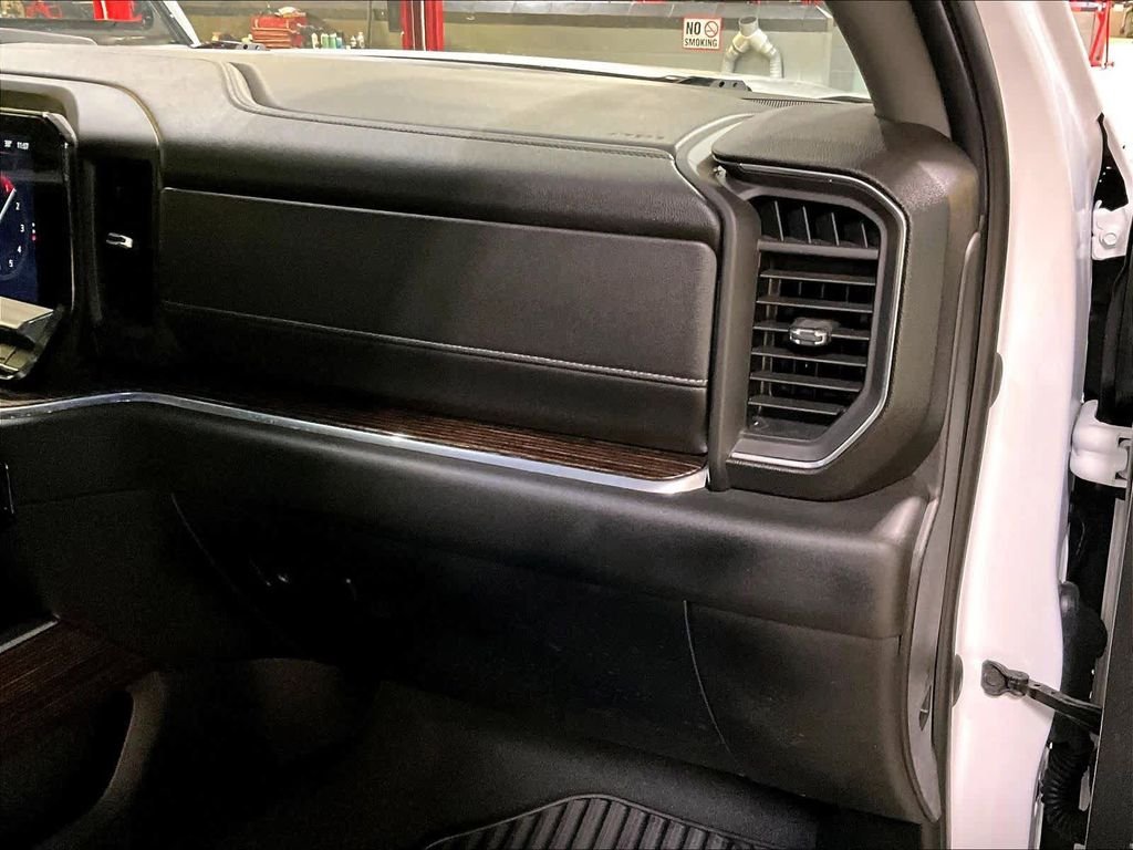 Used 2023 White GMC Elevation image 13