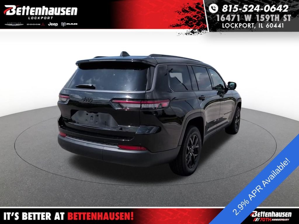 New 2026 Diamond Black Crystal Pearl-Coat Exterior Paint Jeep Laredo image 6