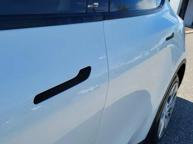 2023 Tesla Model Y Long Range - Photo 10