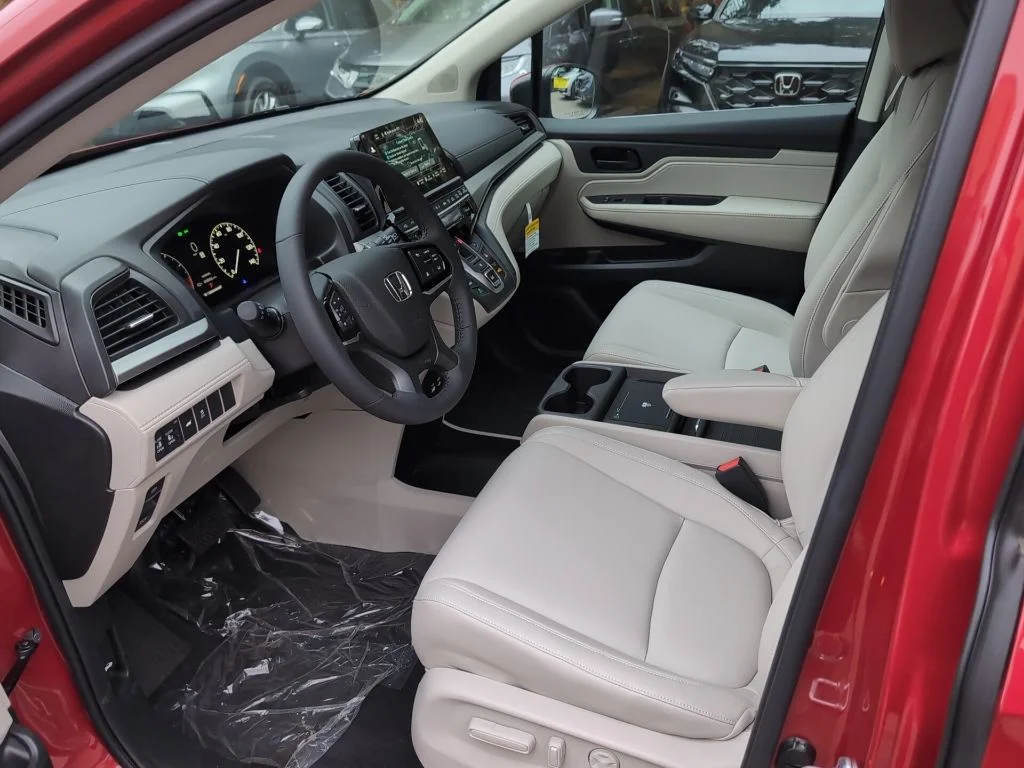 2026 Honda Odyssey EX-L - Photo 14