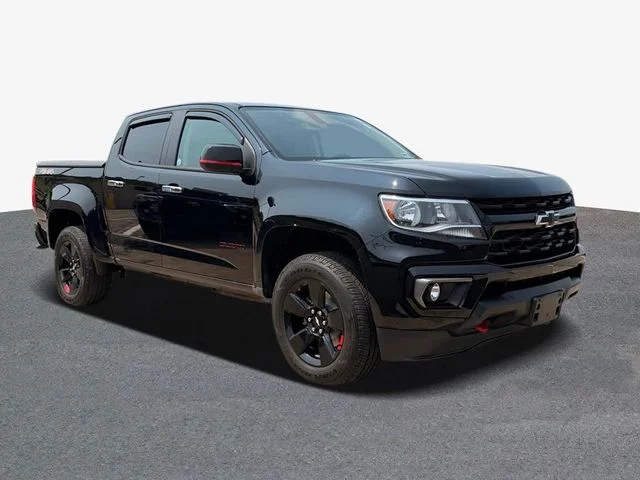Used 2021 Black Chevrolet LT image 4
