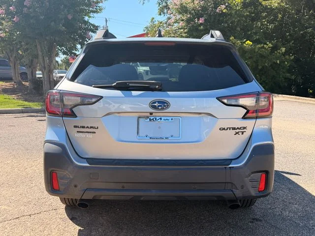 Used 2020 Ice Silver Metallic Subaru Onyx Edition XT image 4