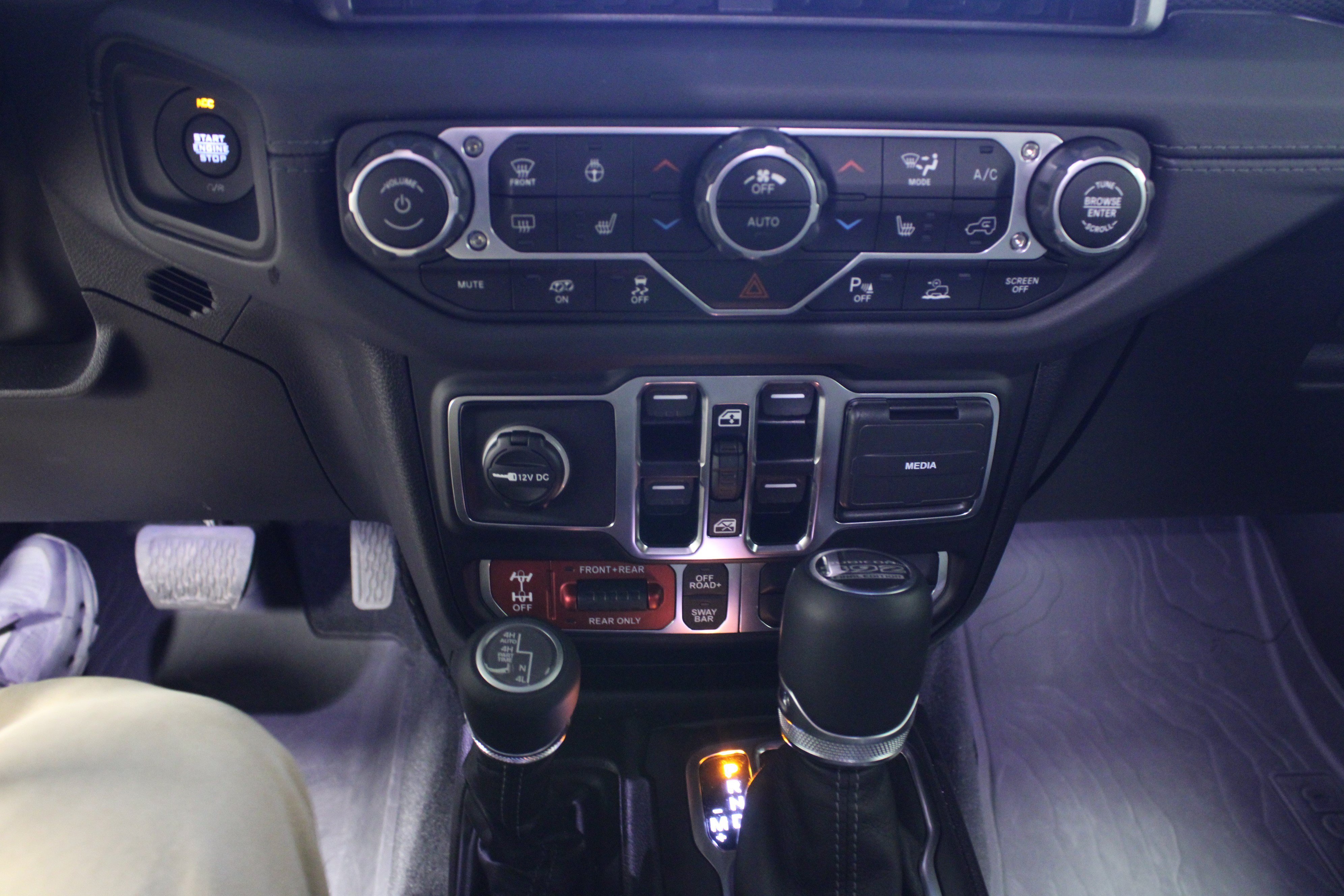 Used 2025 41 Jeep Rubicon 392 image 24