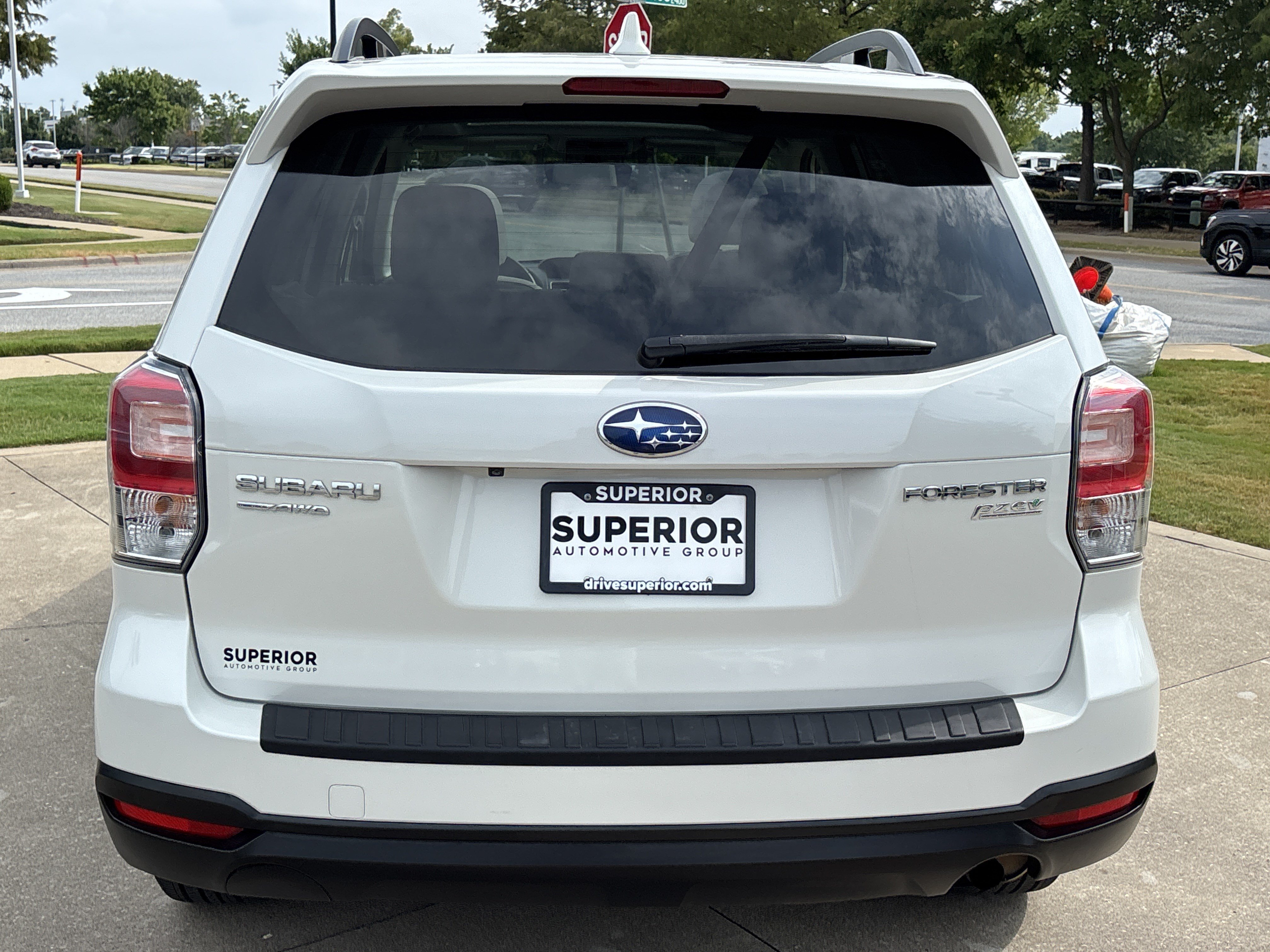Used 2017 Crystal White Pearl Subaru 2.5i Premium AWD image 5