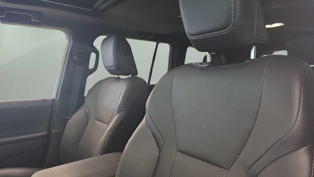 Certified Used 2024  Lexus 550 Premium+ image 16