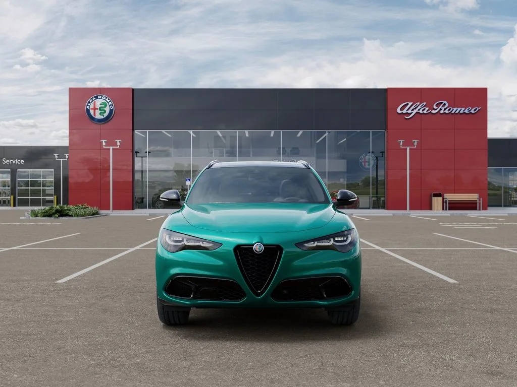 New 2025 Verde (Green) Fangio Metallic Exterior Paint Alfa Romeo Base image 7