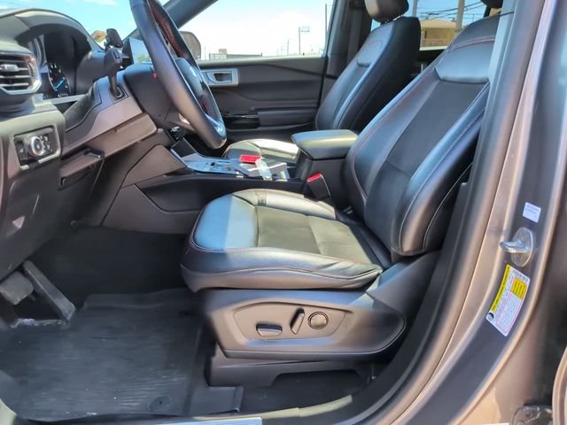Used 2023 Gray Ford ST-Line image 13