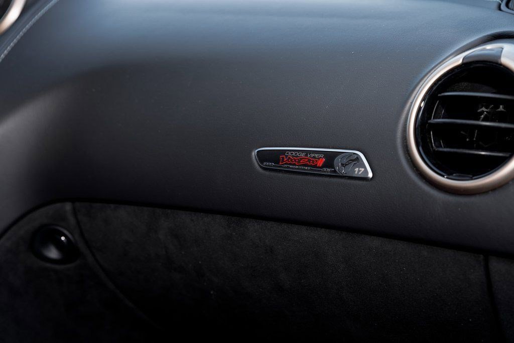 2017 Dodge Viper GTC - Photo 44