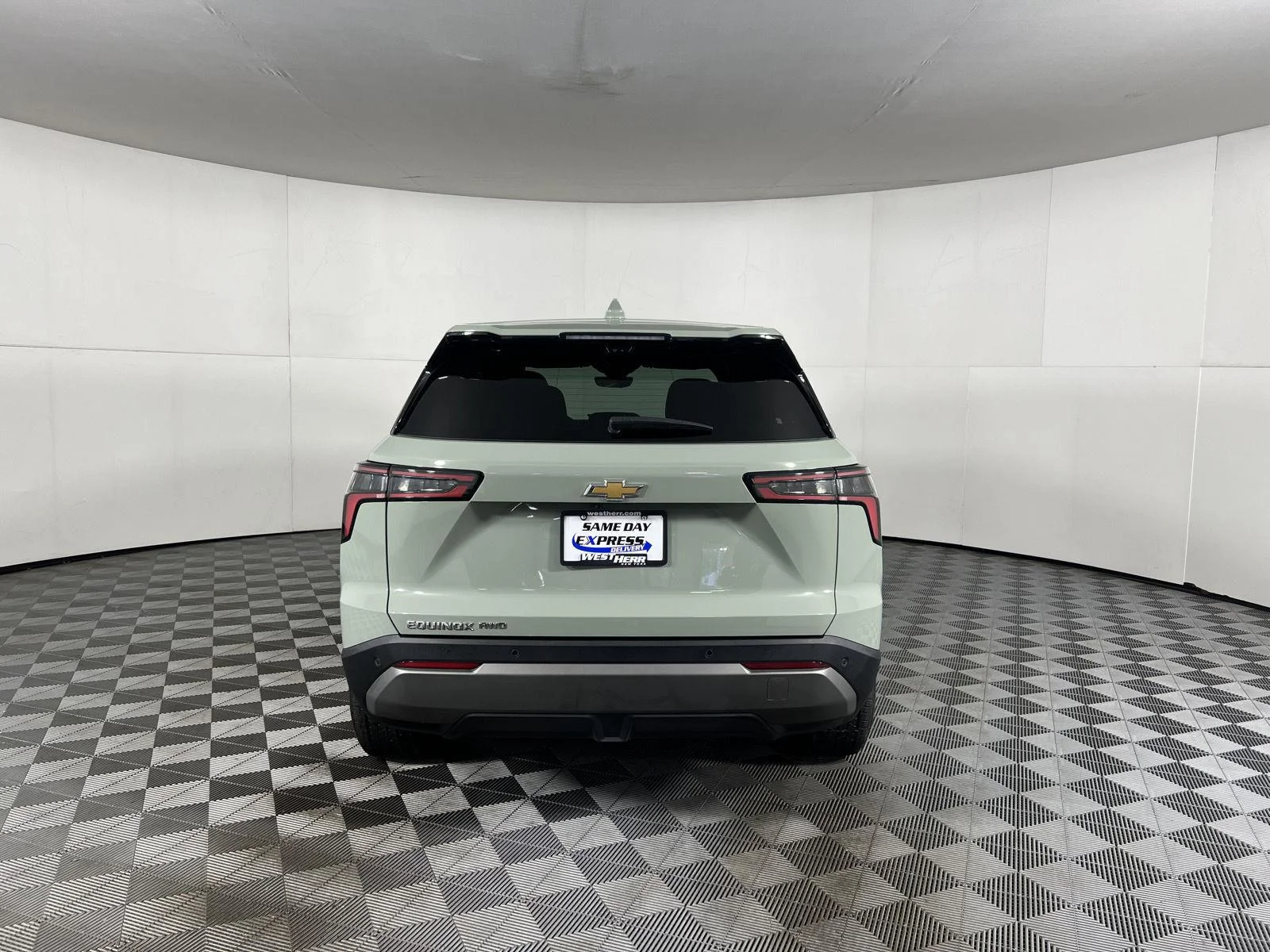 Used 2025 Cacti Green Chevrolet AWD LT image 10