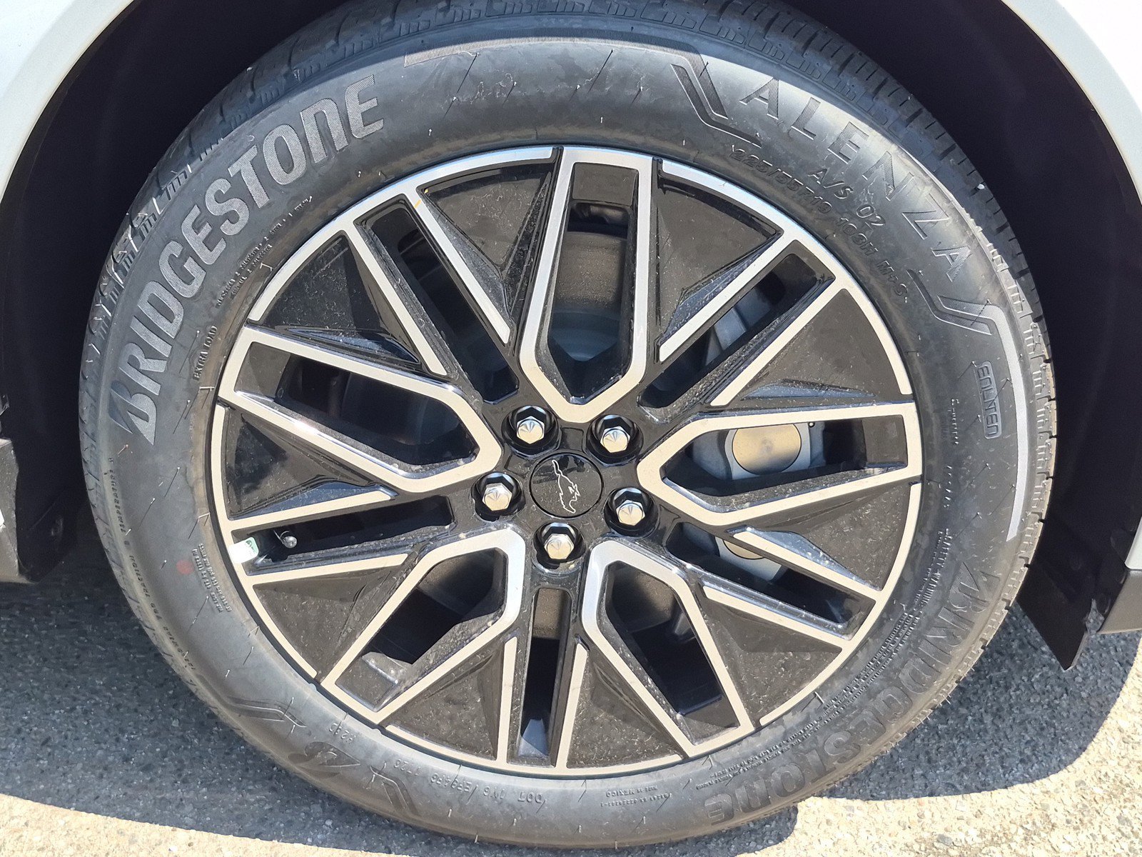 New 2026 Star White Metallic Tri-coat Ford Premium image 16