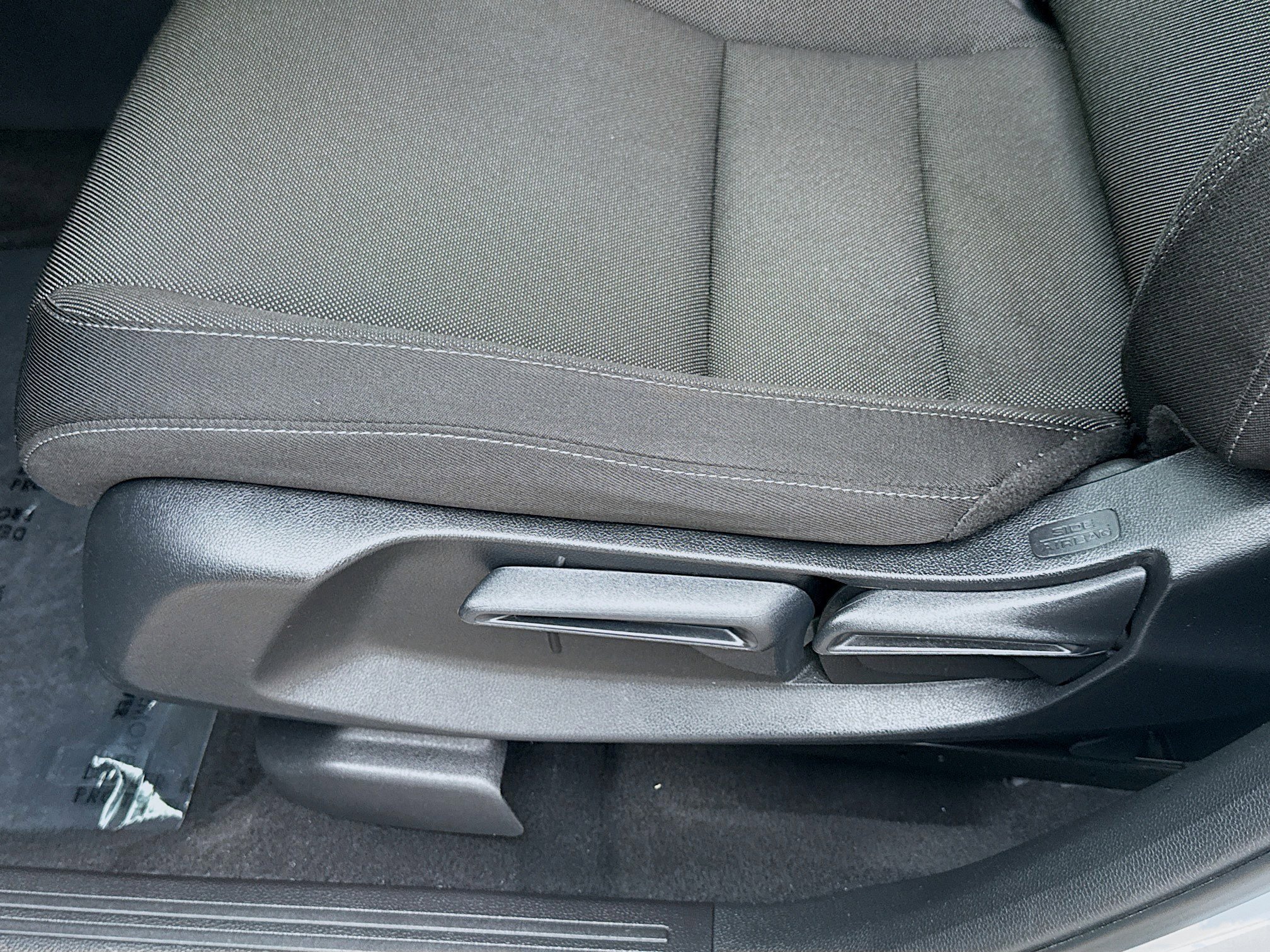 2025 Honda CR-V LX - Photo 17