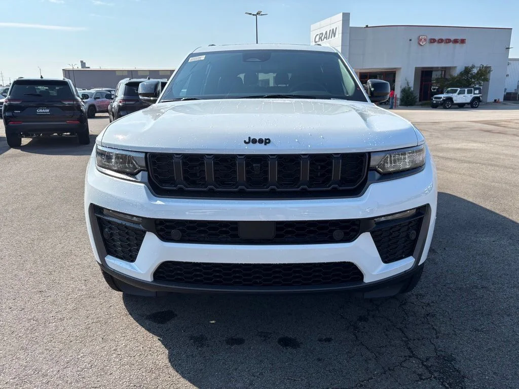 New 2026 Bright White Clear-Coat Exterior Paint Jeep  image 2