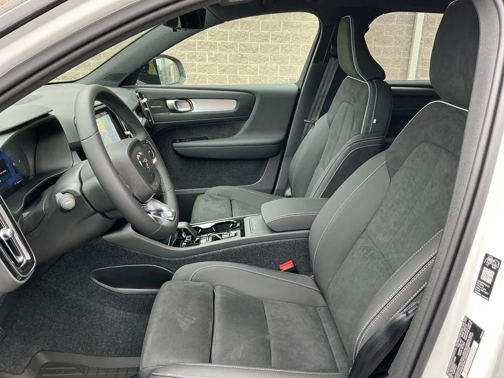 New 2026 Crystal White Volvo Ultra image 10