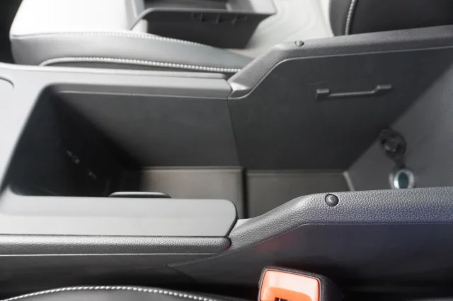 New 2026 Platinum Gray Metallic Volkswagen SE image 33