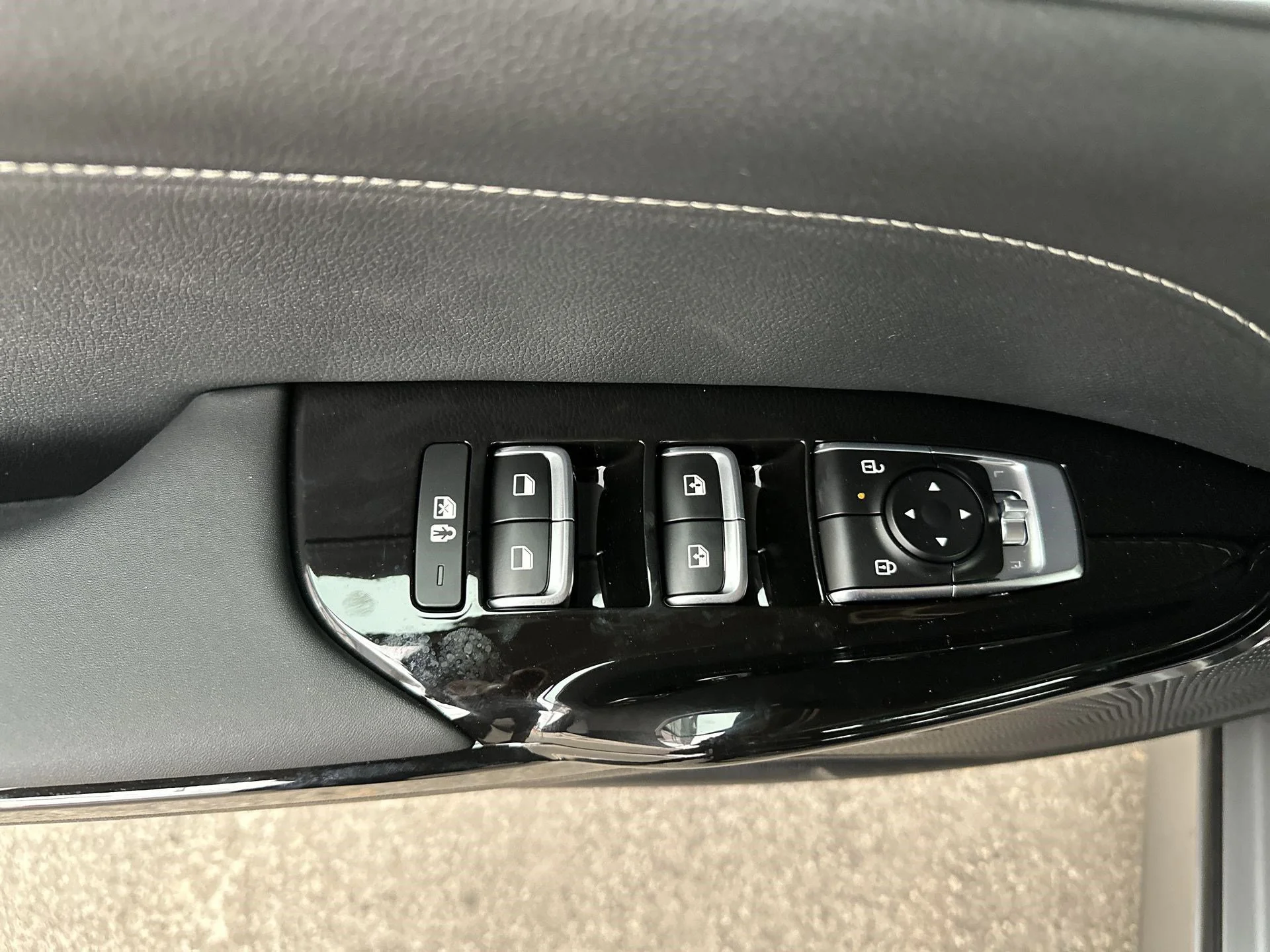 New 2026 Snow White Pearl Kia GT-Line FWD image 17