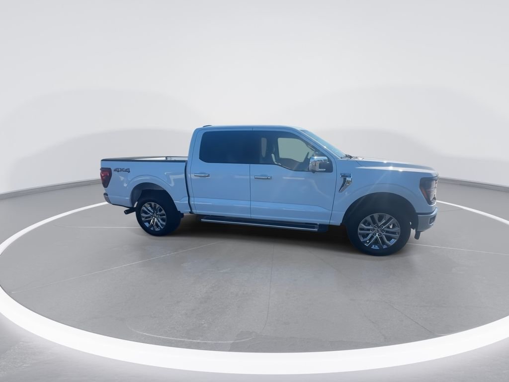 New 2026 Oxford White Ford XLT image 2