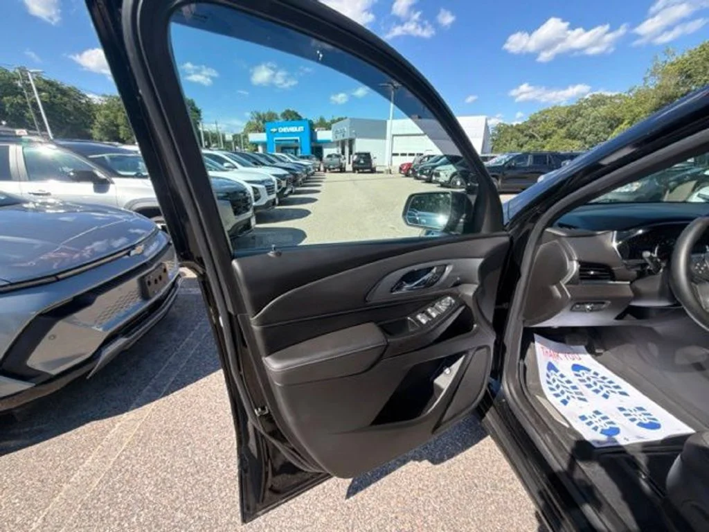 2023 Chevrolet Traverse 1LT - Photo 49