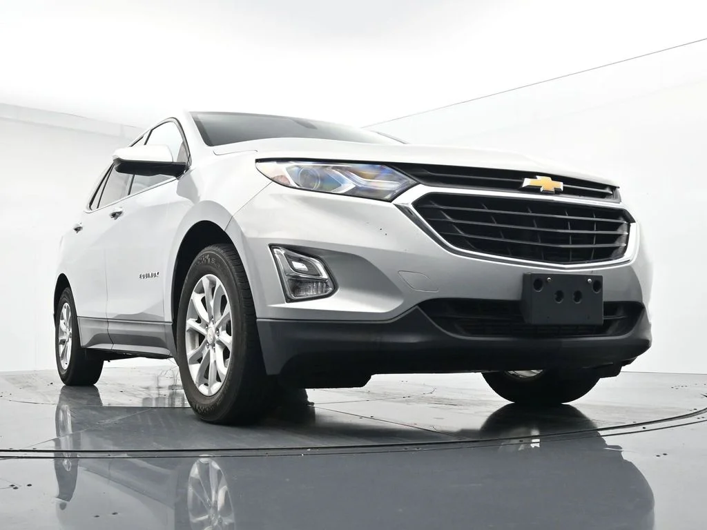 Used 2018 Silver Chevrolet LT image 31