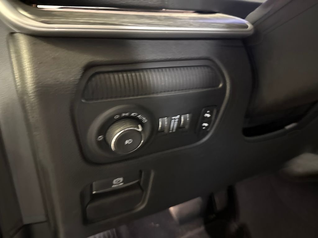 Used 2024 White Jeep Series II image 11