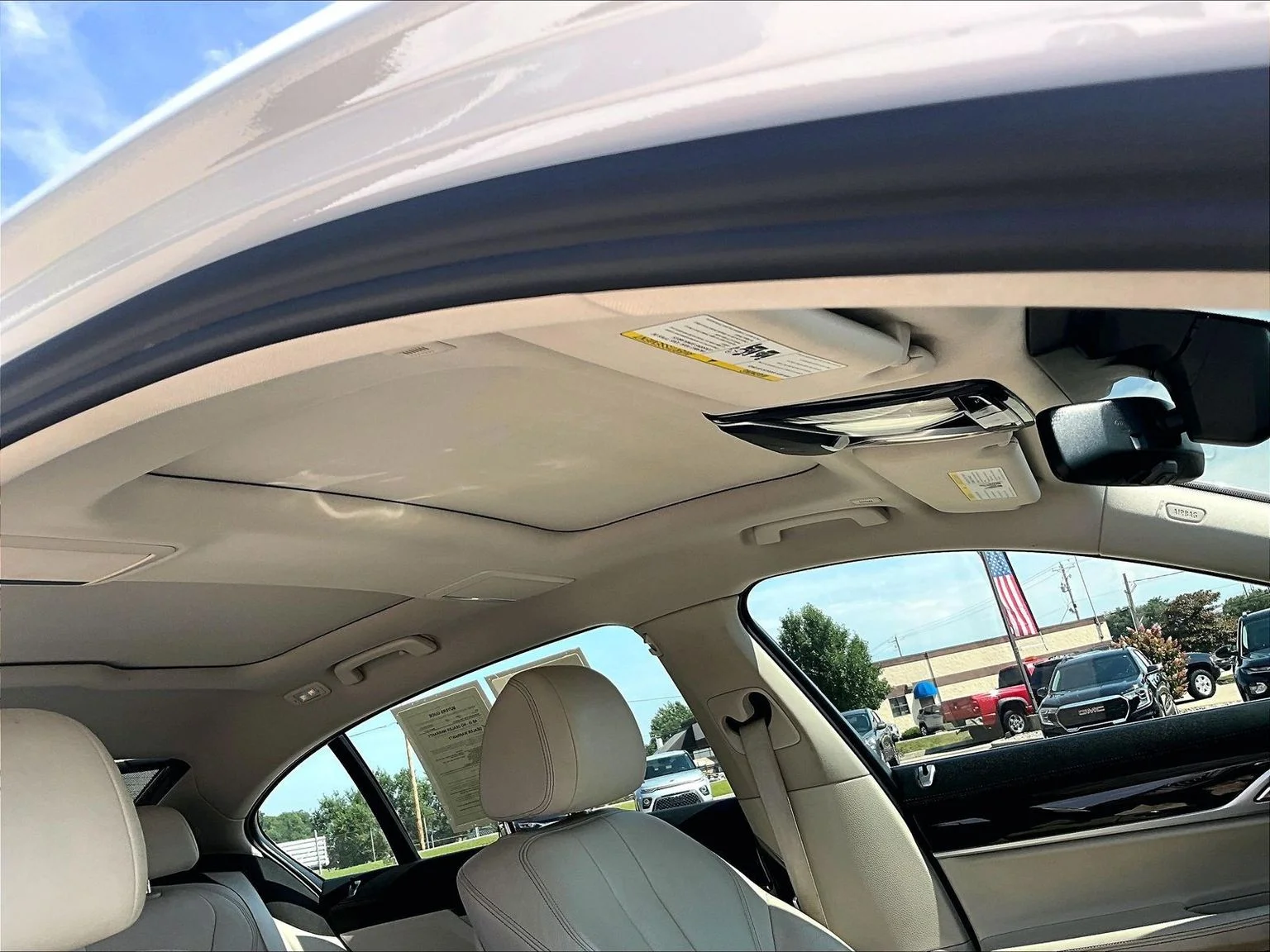 Used 2018 White BMW 740i xDrive image 23
