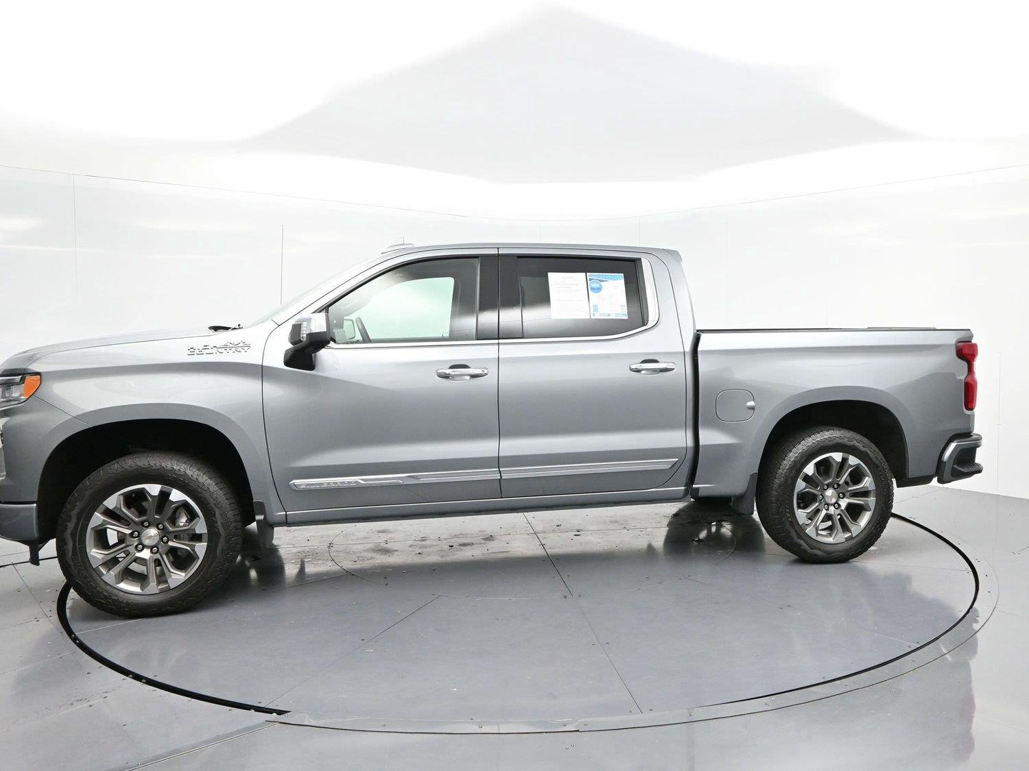 Used 2025 Sterling Gray Metallic Chevrolet High Country image 4