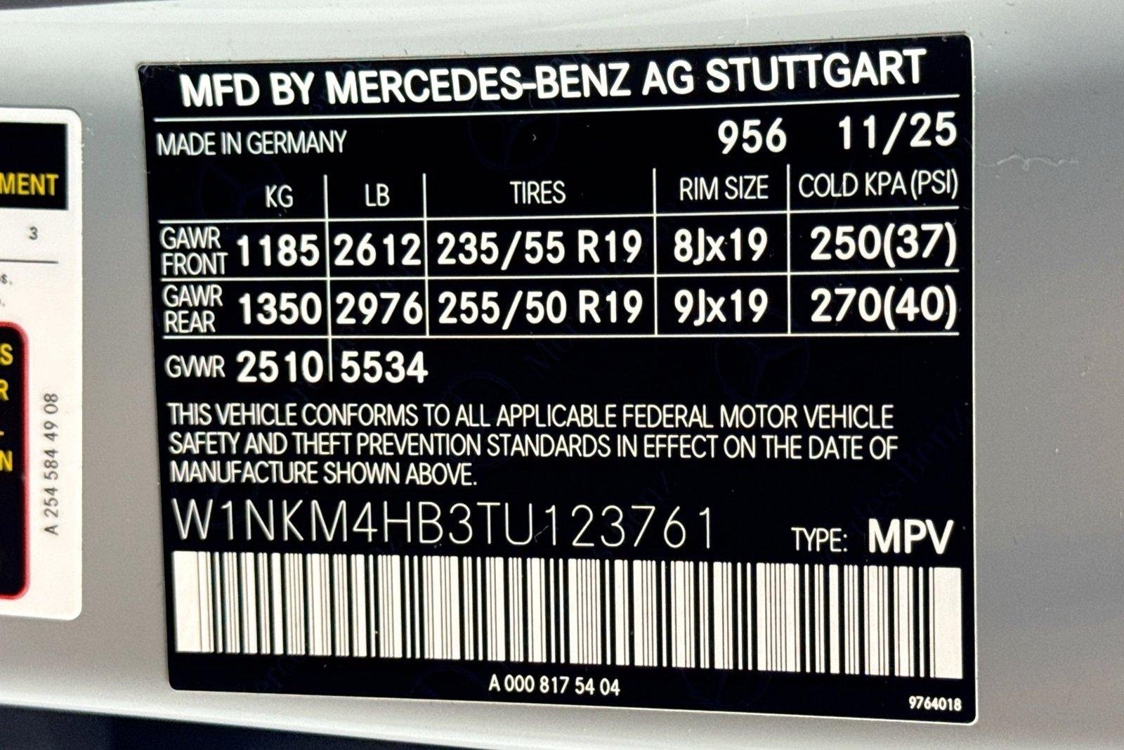 New 2026 Manufaktur Alpine Grey Mercedes-Benz GLC 300 image 30