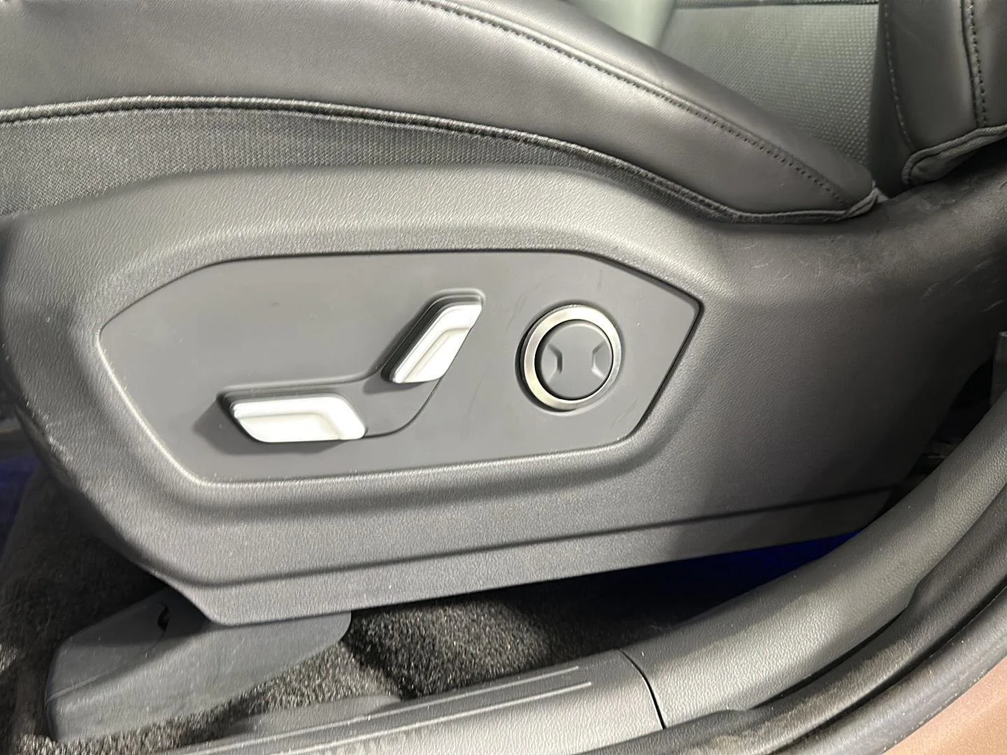 Used 2024 Earthy Brass Matte Hyundai XRT image 10