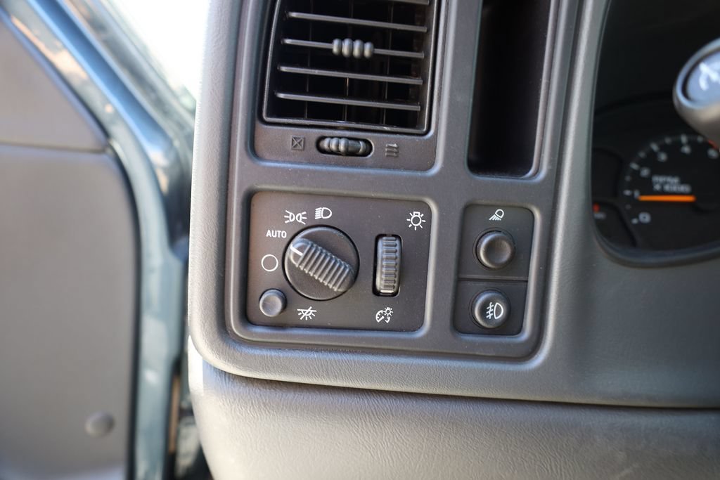 Used 2007 Blue Granite Metallic Chevrolet DRW LT1 image 29