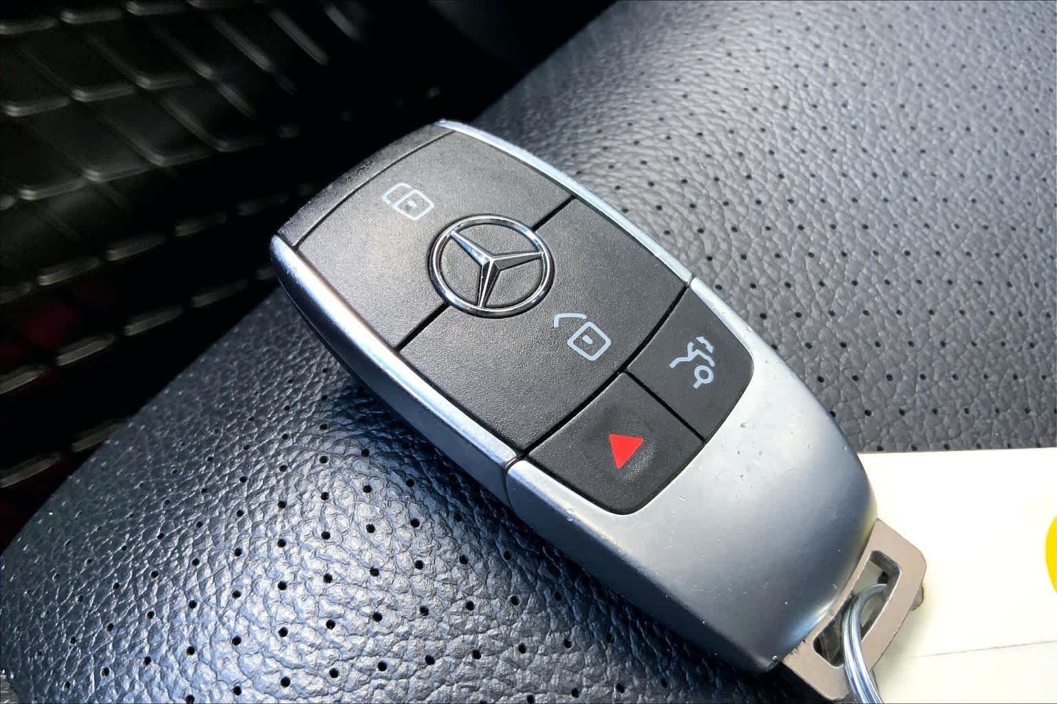 Used 2021 Polar White Mercedes-Benz GLE 450 image 15