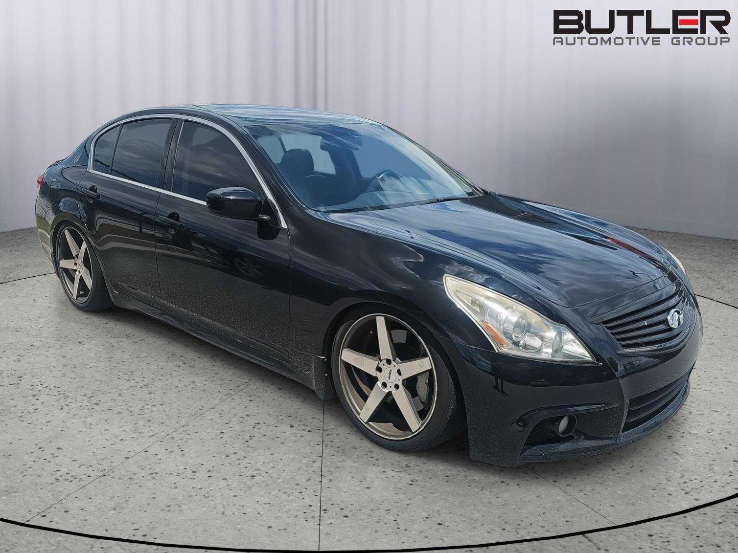 Used 2012 Black Obsidian INFINITI Journey image 4